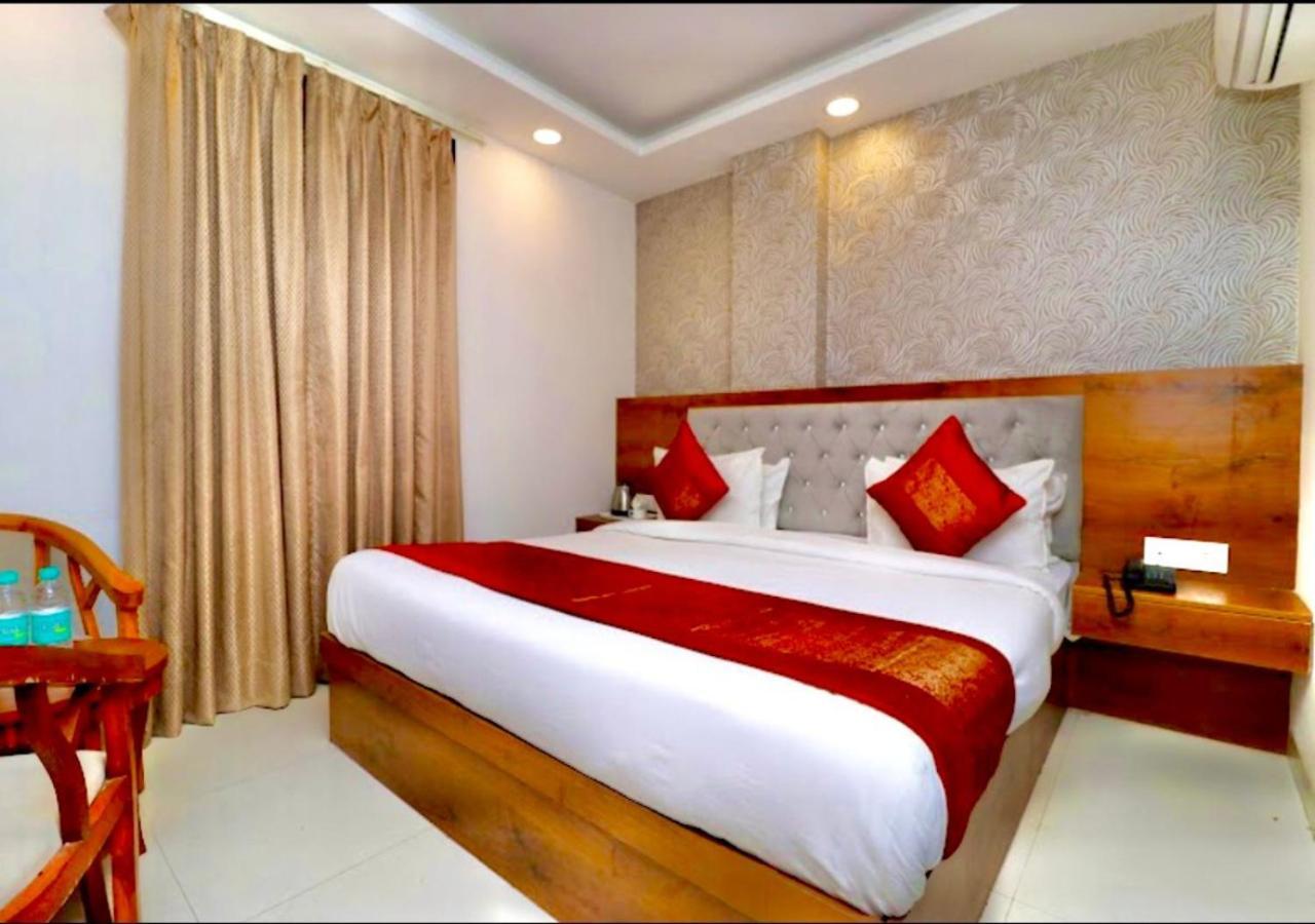 The Glory Near Delhi International Airport 4* New Delhi